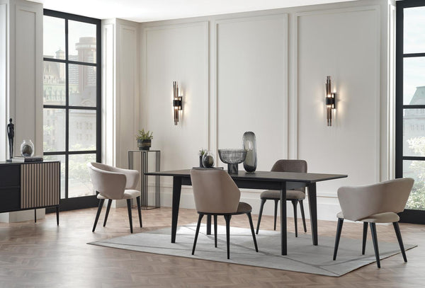 Riga Dressoir Eettafel Uitschuifbaar Eetkamerstoel 4 Stuks