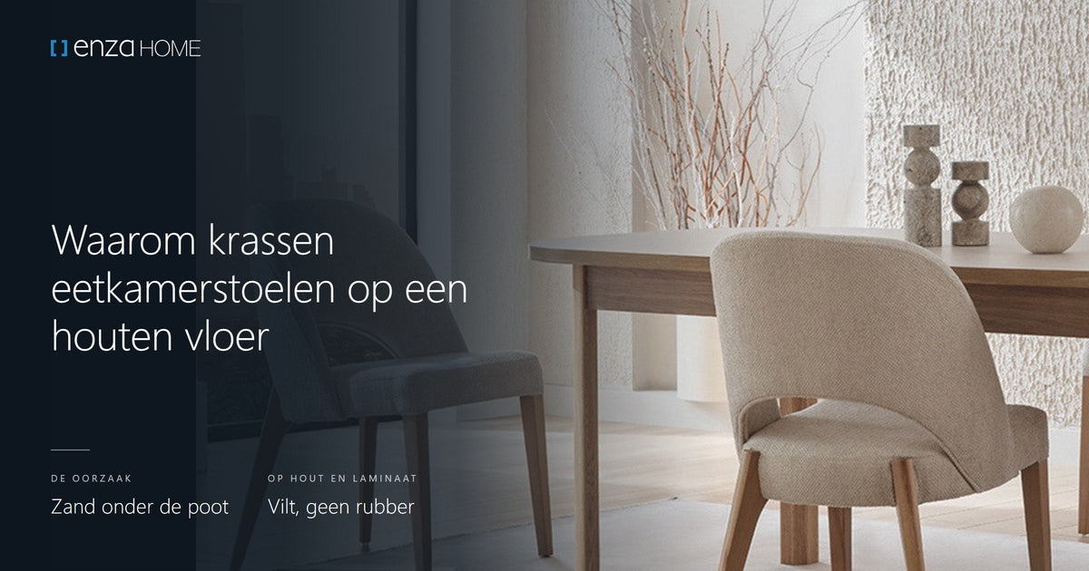 Houten eetkamerstoel op een eiken vloer bij een gedekte eettafel