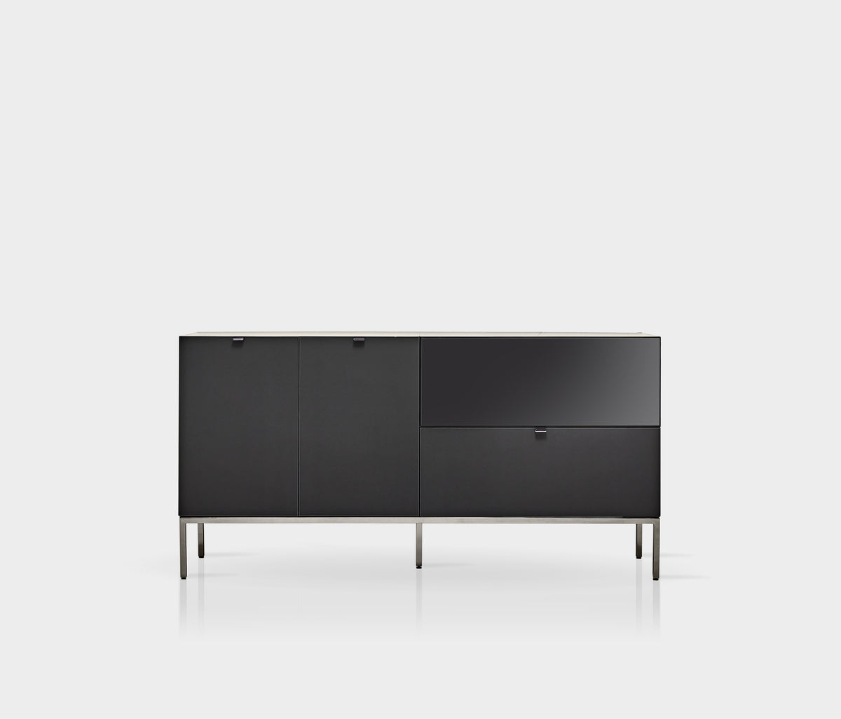 Legato Dressoir met Spiegelglas en Metalen Poten Zwart