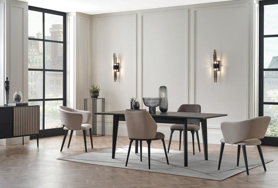 Riga Dressoir Eettafel Uitschuifbaar Eetkamerstoel 4 Stuks