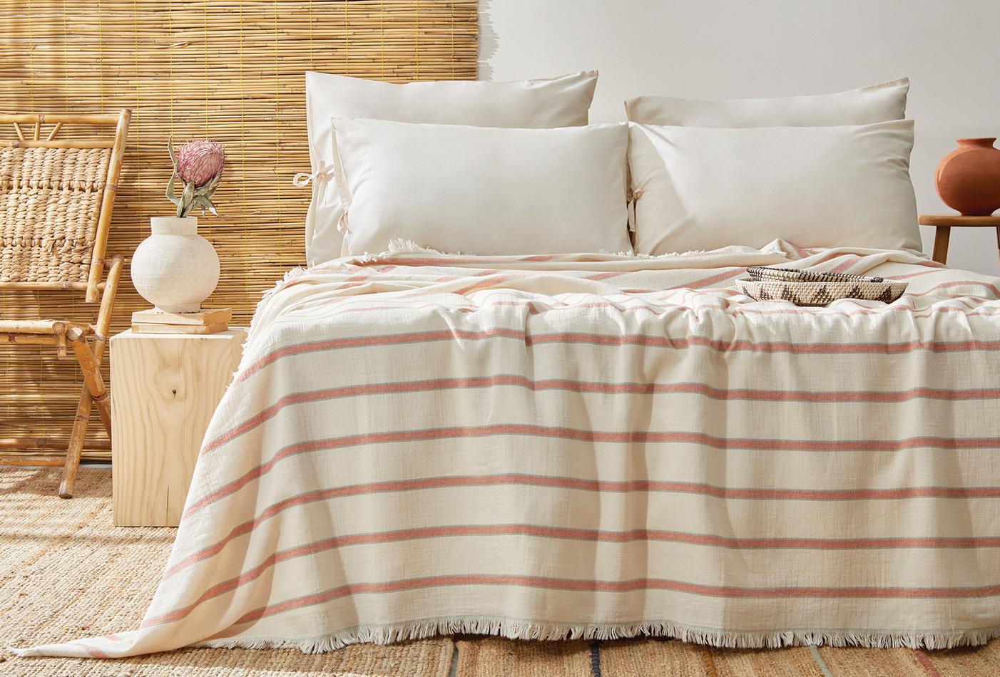 Vitali Beige Pique Bed Sprei Tweepersoons