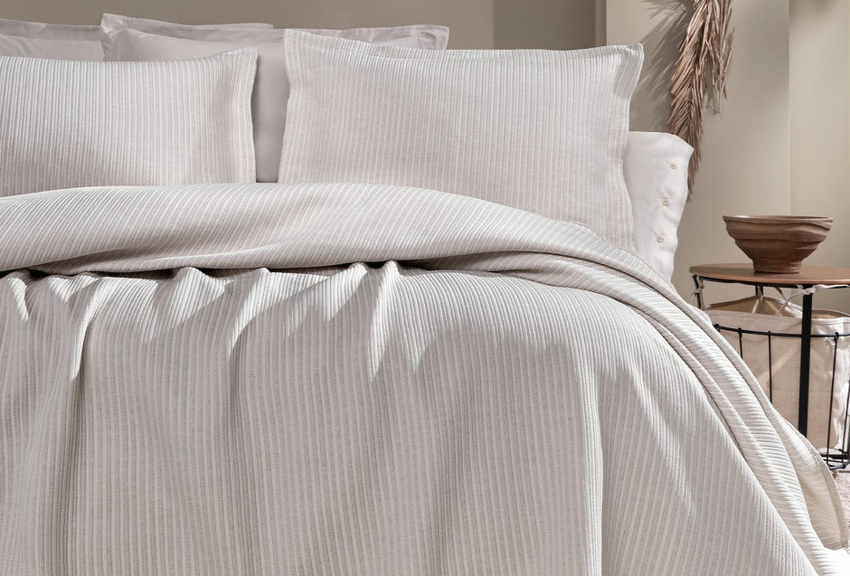 Digna Beige Bedsprei Eenpersoons