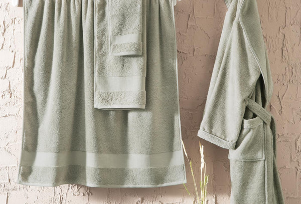Essentials Nil Groen Badjas M